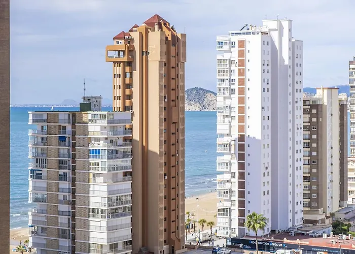 Albatros Deluxe 15-6 Levante 아파트